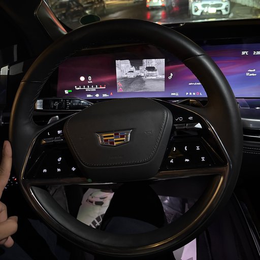 منتظر خ.