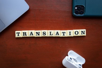 ترجمة وتدقيق لغوي، كتابة إبداعية